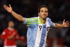 开云官方平台_德天空权威曝料，热刺锁定荷兰天才西蒙斯，九年长约锁定未来