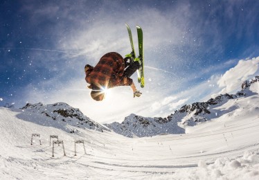 开云品牌：巅峰之战，卫冕征途的终极试炼，成都AG能否再度压制DYG？