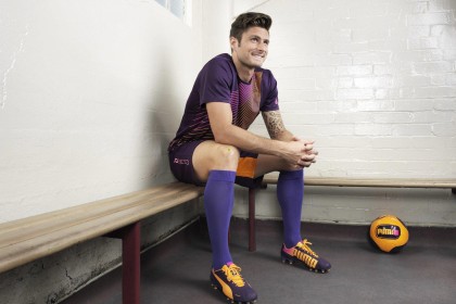 【开云中国官网】法国队内风波再起，法媒曝姆巴佩伤情遭质疑，疑为外交性受伤引热议