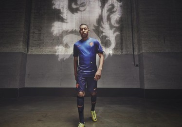 开云中国官网|82场马拉松的信念，希尔德与年轻球员分享生涯持久战哲学