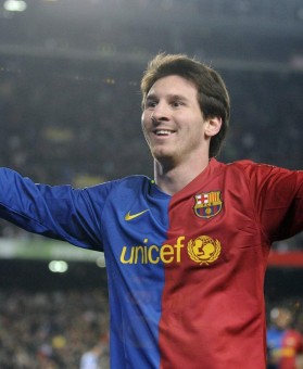 【开云中国官网】CMEG2017赛事专访，忠县县长江夏畅谈电竞产业与区域发展新路径