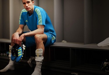 【开云权威入口】斯马特三分雨狂飙创生涯第二高纪录 单场8记远射助队关键胜利