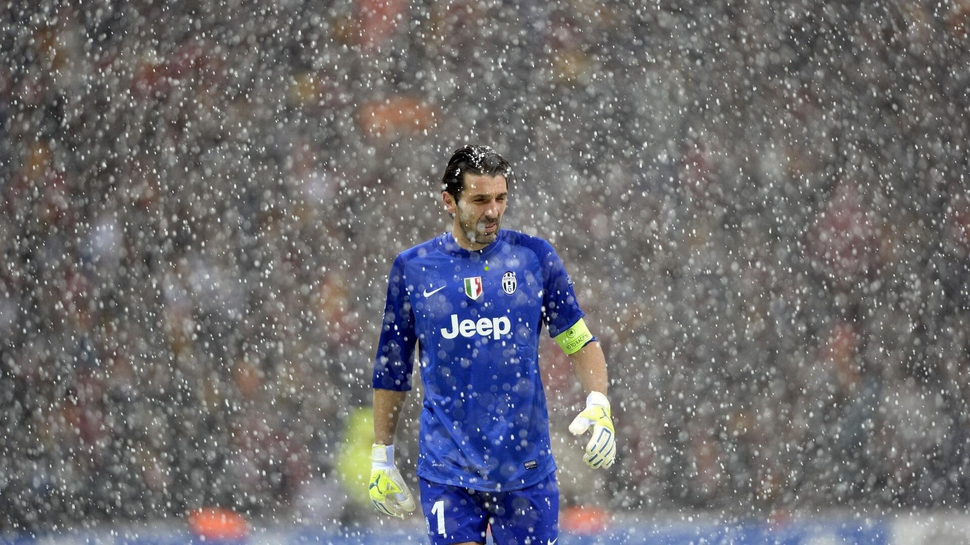 武汉河北中超激战，蒿俊闵尹鸿博中场对决，胡人天王秋明联袂冲锋